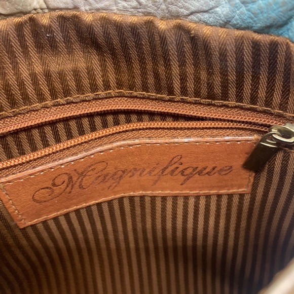 Manifique Hand Painted Floral Crossbody Bag. MCB3013E - Picture 5 of 8